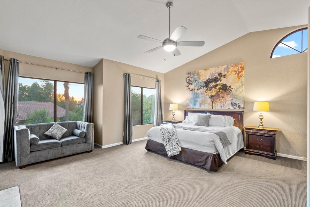 Holiday home Premier Hosts Present Scottsdale Luxury Oasis With Lagoon Pool Phoenix